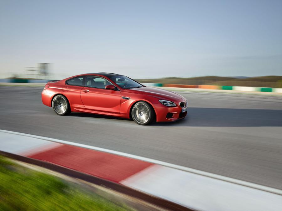  BMW M6 Coupe 2015 года  (фото 14 из 23)